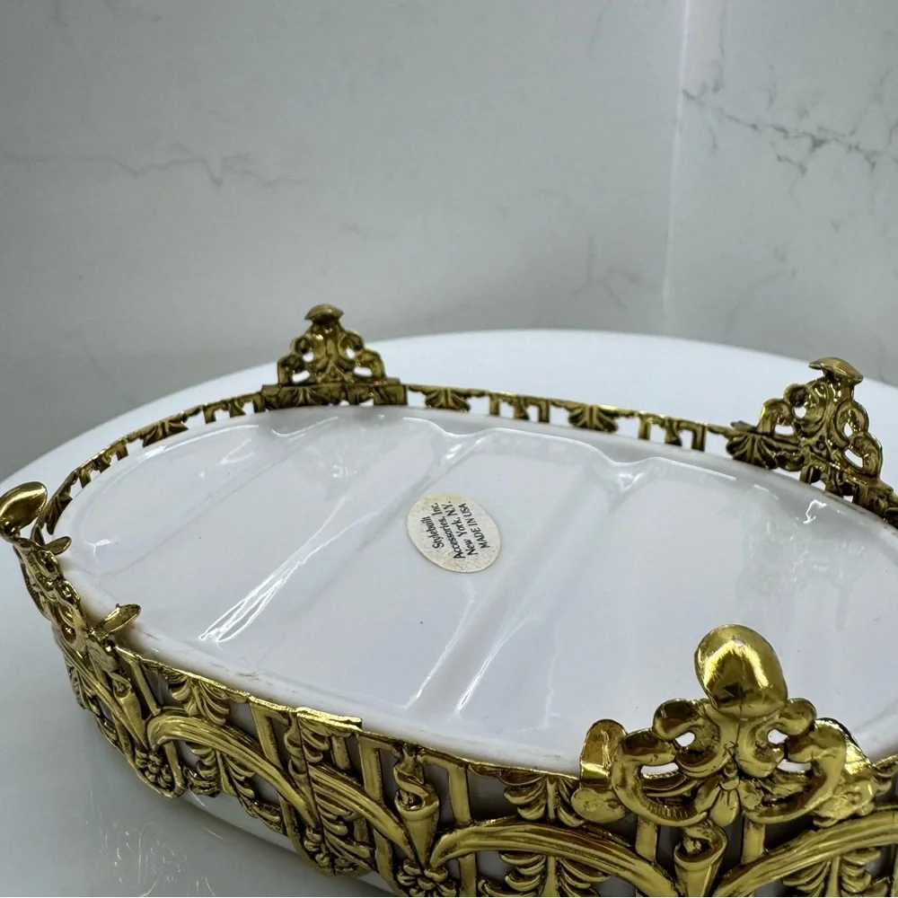 Vintage Stylebuilt Accessories Ceramic Dish w Ornate Gold Filigree Base USA